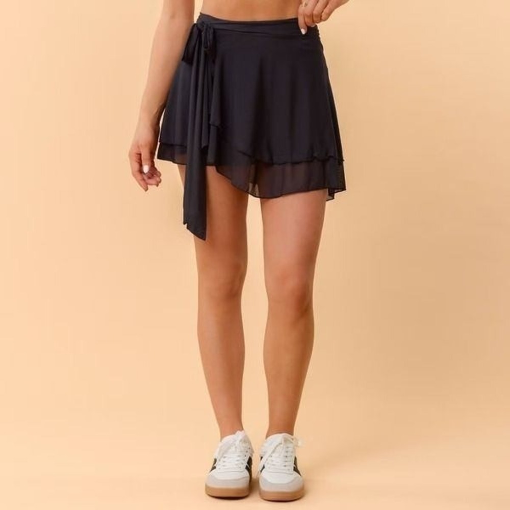 Blogilates Dance Studio Wrap Skort Black Medium Athletic Skort with Pockets NWT
